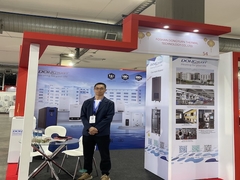 벽은 가스 보일러를 매달았습니다